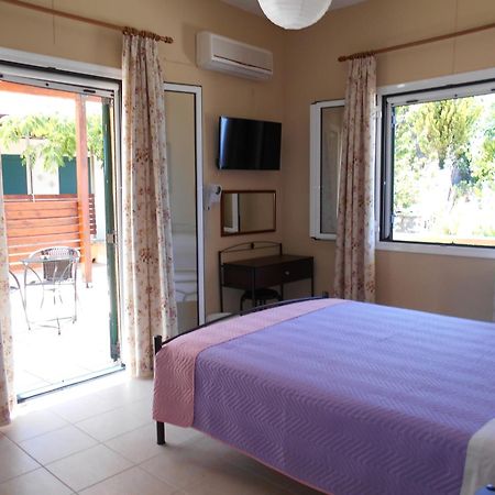 Zephyros Rooms And Apartments Drymon ภายนอก รูปภาพ