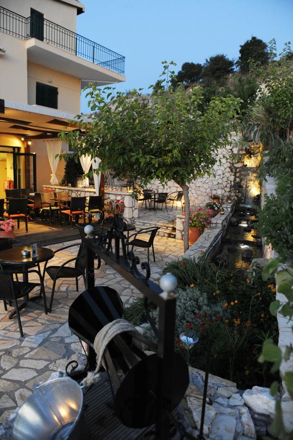 Zephyros Rooms And Apartments Drymon ภายนอก รูปภาพ