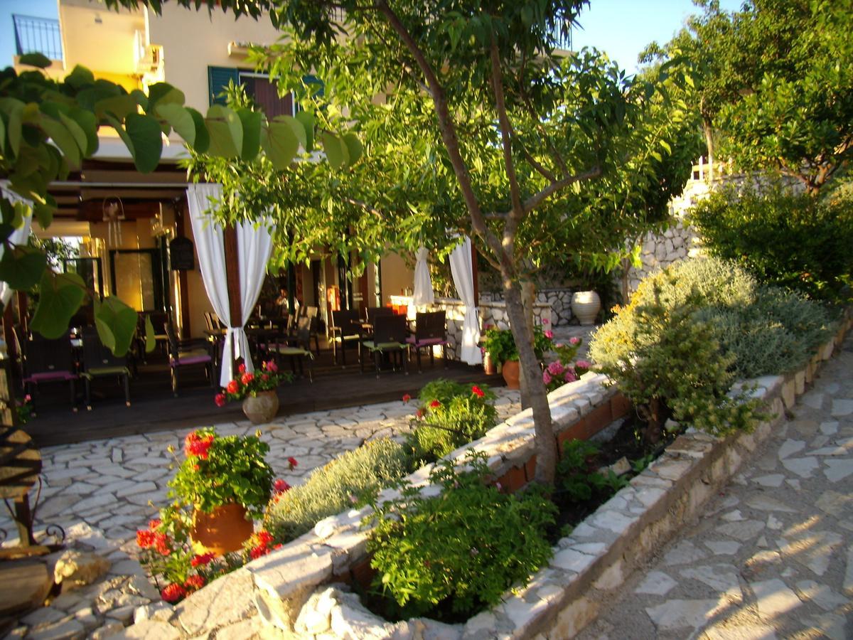 Zephyros Rooms And Apartments Drymon ภายนอก รูปภาพ